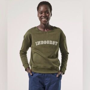 Pact indoorsy graphic crewneck sweatshirt size M